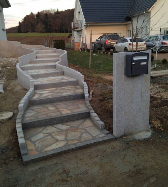 Comment bien choisir le matériau de votre escalier extérieur ? Mulhouse