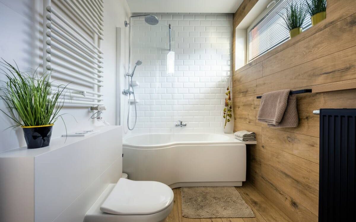 PETITE_SALLE_DE_BAIN 1200X750 | HM déco Comment optimiser une petite salle de bain grâce à un aménagement sur mesure ? Montbéliard